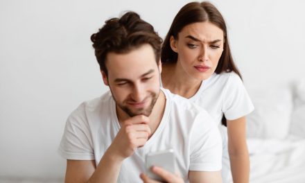 Pasangan Berselingkuh Bagaimana Mengetahuinya?