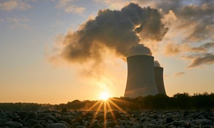 Dari Fosil Ke Terbarukan: Jalan Keluar Dari Krisis Energi Dunia