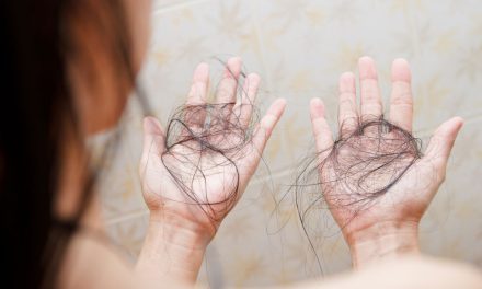 Tips Alami Mengatasi Rambut Rontok Dan Kusam