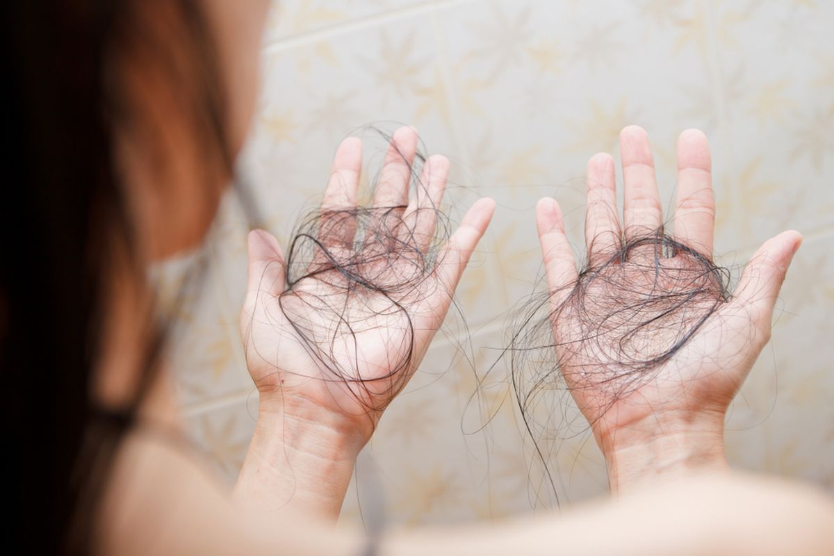 Tips Alami Mengatasi Rambut Rontok Dan Kusam