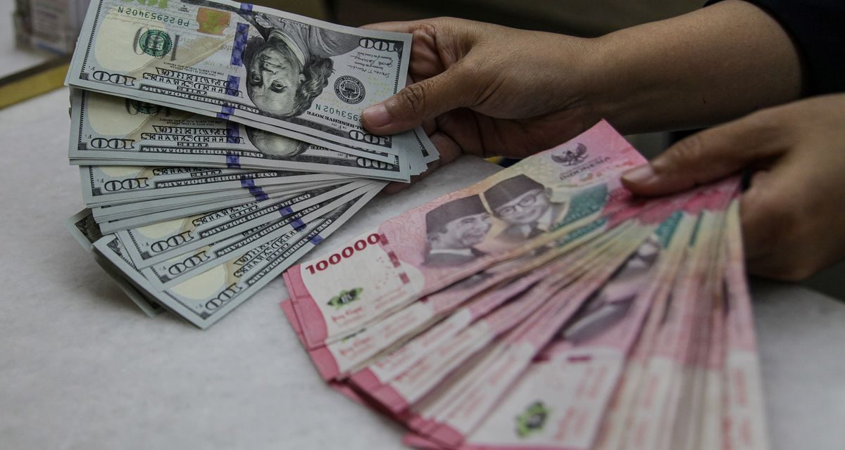 Warga Terpaksa Kurangi Pengeluaran Akibat Tekanan Ekonomi
