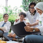 Memanfaatkan Teknologi Untuk Pendidikan, Pekerjaan, Kehidupan