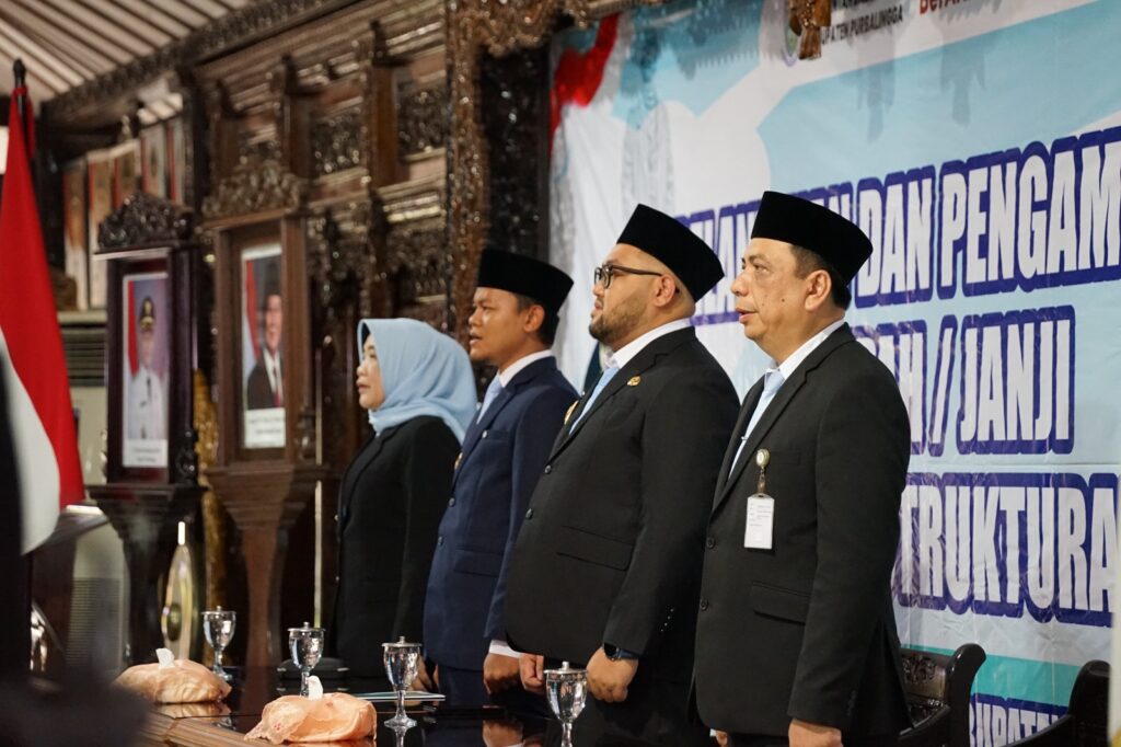 Penjabat Indonesia: Peran Dan Tanggung Jawab Di Pemerintahan