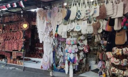 Pasar Seni: Tempat Bertemunya Karya Kreatif Dan Pengunjung