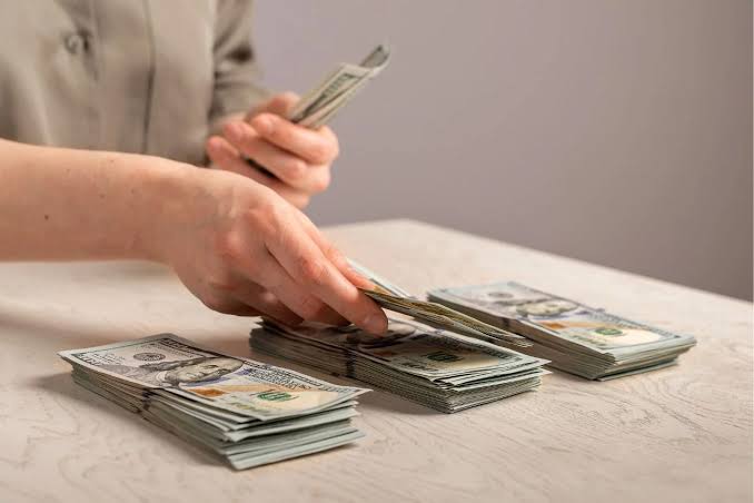 Pendidikan Finansial Remaja: Persiapan Menghadapi Masa Depan