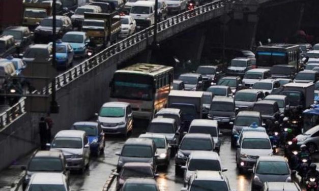 Transportasi Publik: Upaya Mengurangi Kemacetan Di Kota Besar