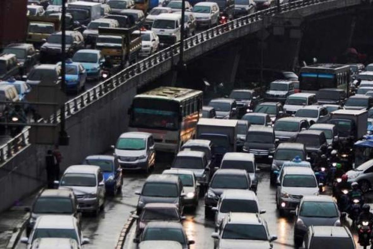 Transportasi Publik: Upaya Mengurangi Kemacetan Di Kota Besar